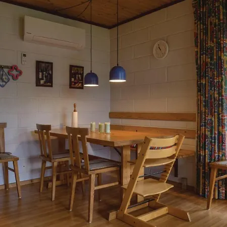 Σπίτι διακοπών Three-bedroom In *