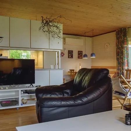 3 Bedroom Awesome In